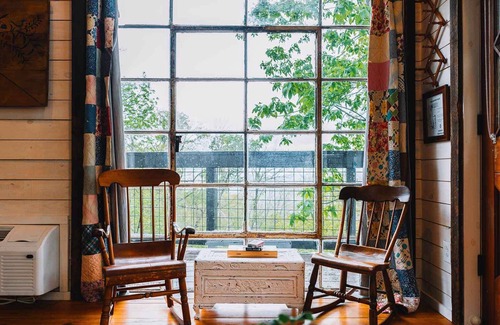 Chattanooga Casa | Treetop Hideaways: Redbud Treehouse in Chattanooga