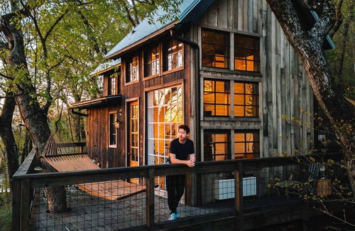 Chattanooga Casa | Treetop Hideaways: Wood Lily Treehouse in Chattanooga