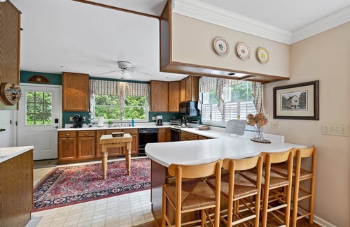 Montreat Cabina | Treetop Montreat/Blk Mtn 5BR /4BA cabin w/Creek just 20 minutes to Asheville!