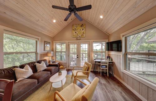 Center Point Cabina | Treetop River Cabins on the Guadalupe River