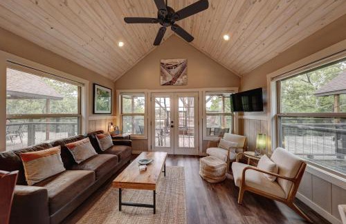 Center Point Cabina | Treetop River Cabins on the Guadalupe River