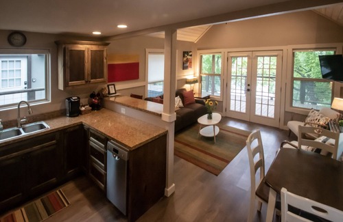 Center Point Cabina | Treetop River Cabins