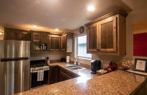 Center Point Cabina | Treetop River Cabins