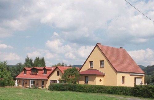 Reinhardtsdorf-Schoena Alquiler De Eote | Treinies Comfortable holiday residence