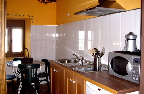 Coana Apartamento | Apartamento Rural Trelles - Apartamentos Rurales Los Galpones