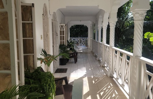 West End Casa | Tremendous building with AC in Negril