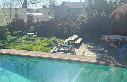 Castro Valley Casa | Tremendous Pool 3-bedroom house in Castro Valley