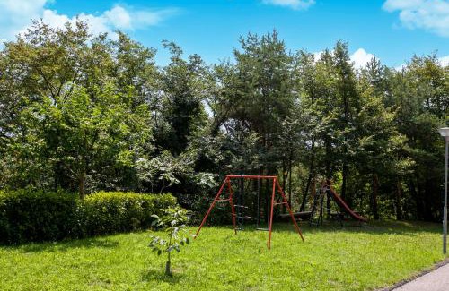 Tremosine Apartamento | Tremosine Wonderful Lake View 1 - Happy Rentals