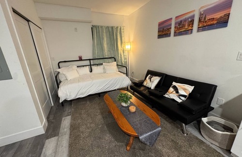 West Philadelphia Apartamento | Trendy 1-Bedroom Getaway – Perfect for Couples, Sleeps 3