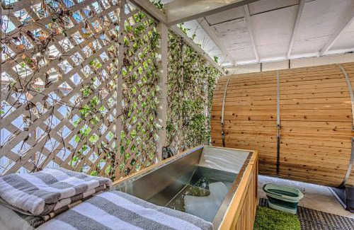 McKinley Heights Casa | Trendy 2 BDR with Sauna & Cold Plunge Close to DT