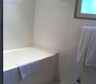 6th Arrondissement Hotel | Trendy Canettes Hotel
