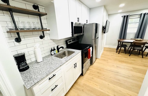 Lake Ridge Apartamento | Trendy & Central 2 Bedroom Apt