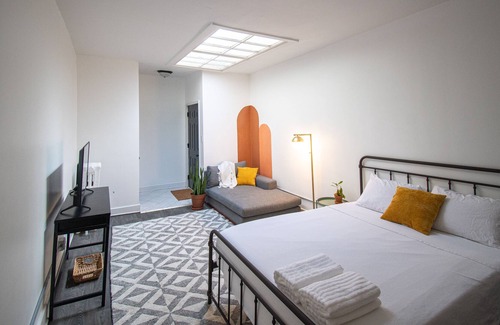 North Chicago Apartamento | Trendy & Cozy Studio near Great Lakes | Six Flags