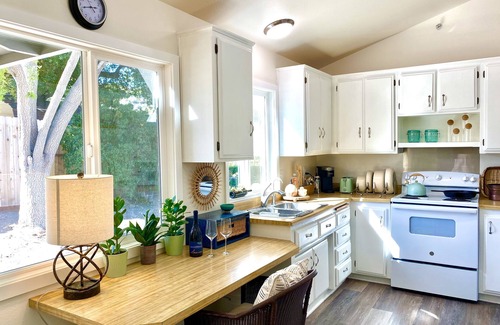 Solvang Otro | Trendy Farmstead! 5 minutes to downtown Solvang!