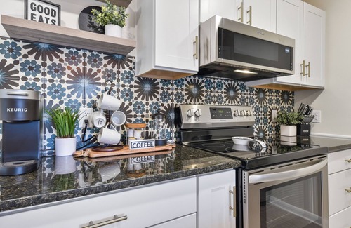 Lakeshore South Casa | Trendy Jax Home Near Downtown, 30-mins to Beach