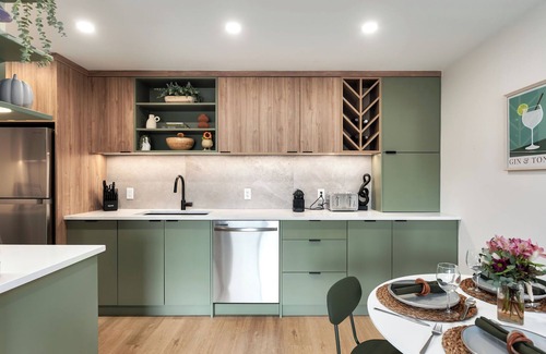 Kensington Condominio | Trendy Kensington Condo - Fully Renovated !