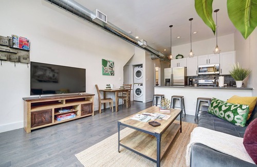 Pittsburgh Casa | 💎Trendy✨ ❤️ Parking 👑 King Bed 🛌 10 min DT📌