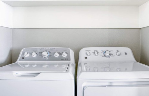 Riverside Apartamento | Trendy Riverside 1BR w/ Gym & W/D, nr Lady Bird Lake, by Blueground