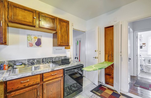 South Euclid Apartamento | Trendy South Euclid Apt - 5 Mi to Cleveland Clinic