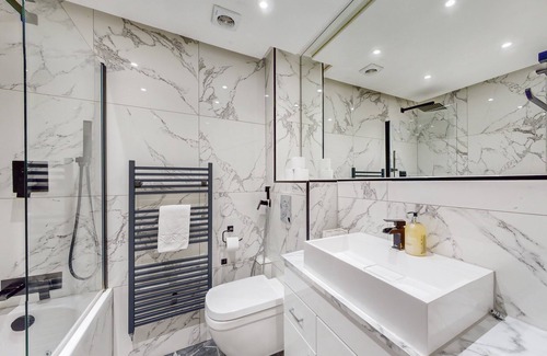 Ealing Broadway Apartamento | Trendy Spacious 2 BDR Flat in Ealing