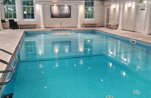 Par Complejo | Trenython Manor Resort