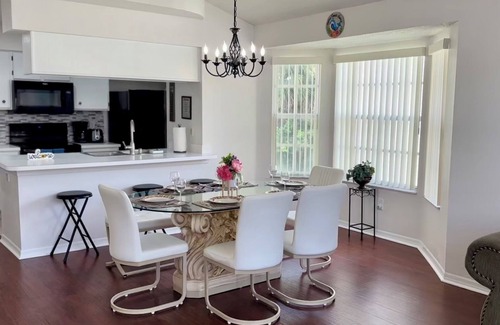 Royal Palm Bay Condominio | Resort-Style 3BR Condo
