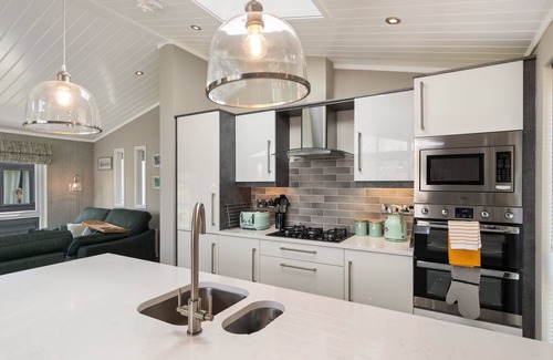 Penally Chalet De Esquí | Trevelyn - Luxury Lodge, Hot Tub, Close to Beach