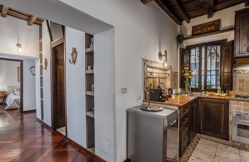 Rione II Trevi Apartamento | Trevi Fountain Stylish Guesthouse