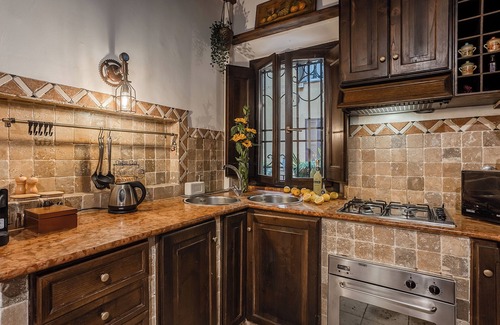 Rione II Trevi Apartamento | Trevi Fountain Stylish Guesthouse
