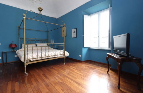 Repubblica Cama Y Desayuno | Trevi palazzo storico B&B La Suite Blu