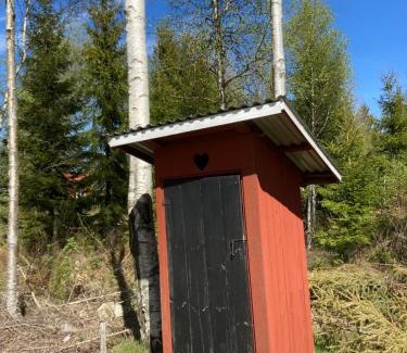 Ryd Casa | Trevlig Röd liten stuga