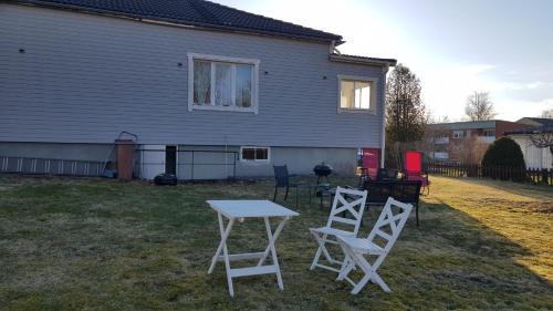 Lindas Casa | Trevligt hus med egen gård och fri Wifi, Emmaboda kommun, Lindås