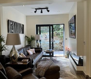 Holywood Casa | Trevor Street