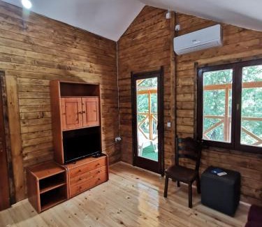 Bor Casa | TRI KOLIBE