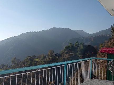Dharamshala Cama Y Desayuno | Triangle Folks Kareri