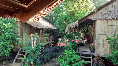 Ban Lung Casa | Tribal Village Homestay & Trekking