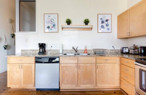 Downtown Apartamento | Trifecta 2BR Modern & Spacious Superhost