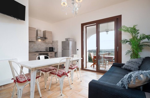 Posada Apartamento | Trilo Tiriarzu: in Zona Residenziale a Posada