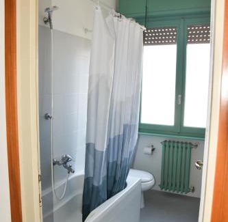 Lavena Ponte Tresa Apartamento | Trilocale - famiglie & gruppi - 700 mt dal Lago di Lugano