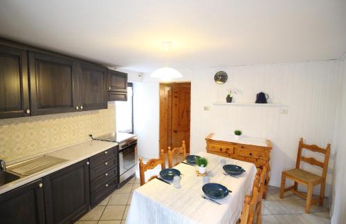 Brusson Apartamento | Trilocale in Centro La Marmotta - Affitti Brevi Italia