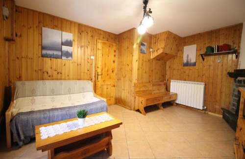 Brusson Apartamento | Trilocale in Centro La Marmotta - Affitti Brevi Italia