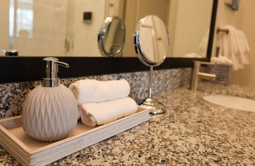 Chapel Hill Apartamento | Trilogy 207 · Luxury 1 BR apt | Sleep 4 w/Gym& Pool Chapel Hill*