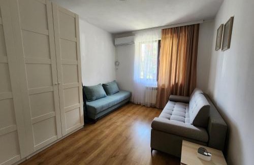Kvartal Noviya Grad Apartamento | Trinity Apartment & Pool with Spa Near Center