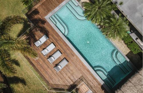 Trinity Beach Casa | Trinity Beach Palace Luxury Estate by Belle Escapes