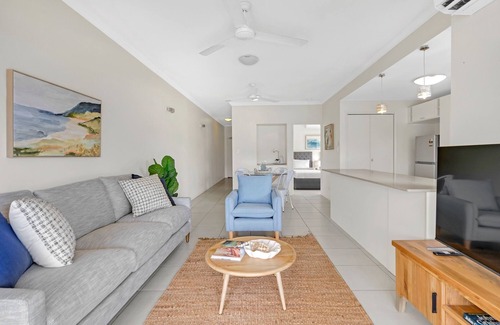 Trinity Beach Apartamento | Trinity Beach Retreat with Pool and Scenic Views