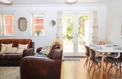 Christchurch Casa | Trinity Cottage