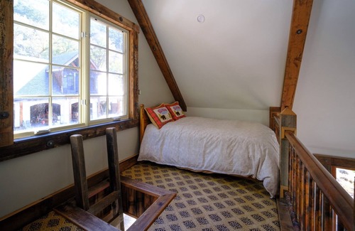 Salyer Apartamento | Trinity Riverstone Pool House, pet friendly