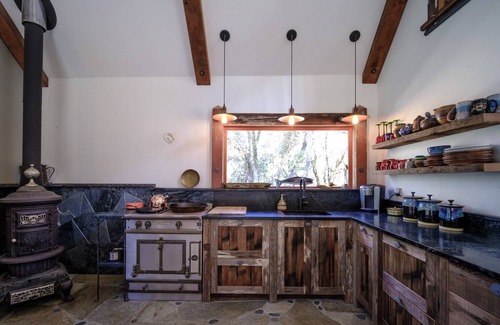 Salyer Apartamento | Trinity Riverstone Pool House, pet friendly