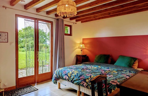 Viry Cama Y Desayuno | Trip'n Touille guest house with a view of the groves