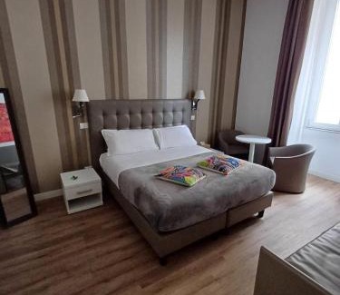 Rione XVIII Castro Pretorio Casa | TRIPLE big room AMAZING VIEW, for two o three person, in CENTER of ROME
